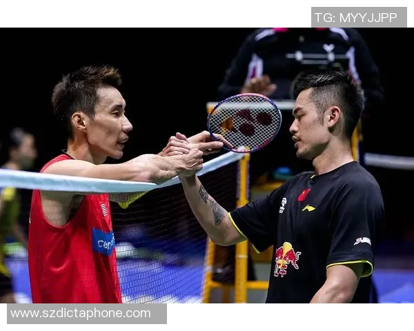 林丹与足球明星同框合影展现运动精神与友谊的精彩瞬间